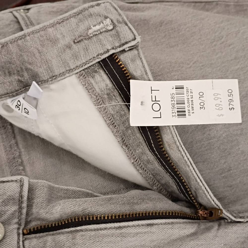 Gray Women's Loft Kick Crop Jeans, New With Tag - Picture 8 of 10